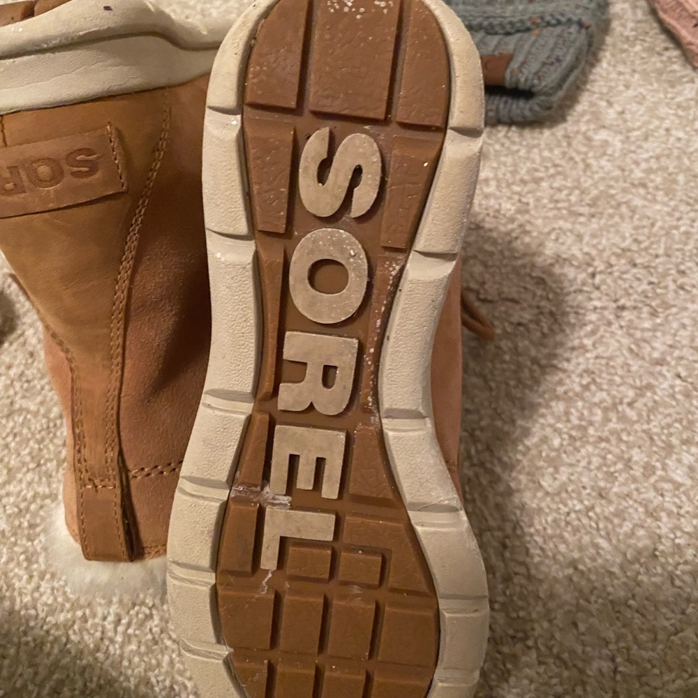 Sorel Woman’s Explorer Joan Great Condition View 5